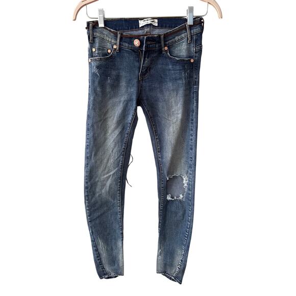 One Teaspoon Denim - One Teaspoon Sz 26 Loonies Low Rise Curved Skinny Leg Distressed Denim Blue Jean